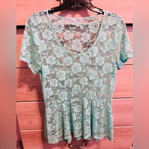Maurices Pendulum Lace Top size L